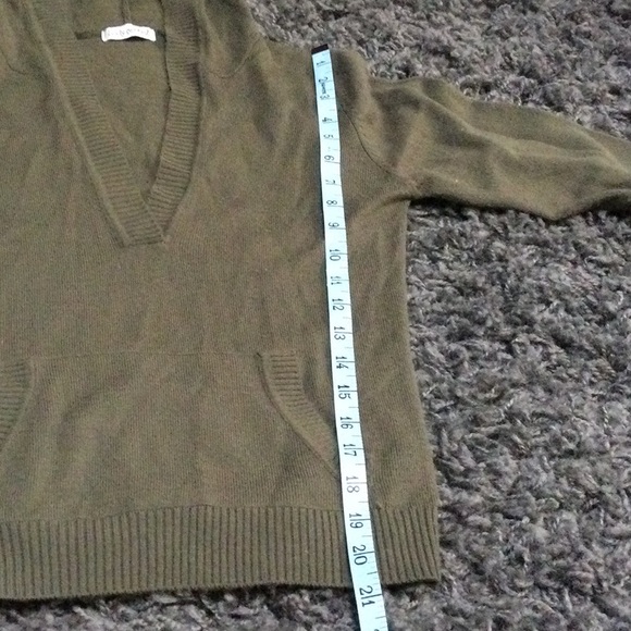 Long sleeve lightweight V-neck sweater hoodie - Picture 6 of 7